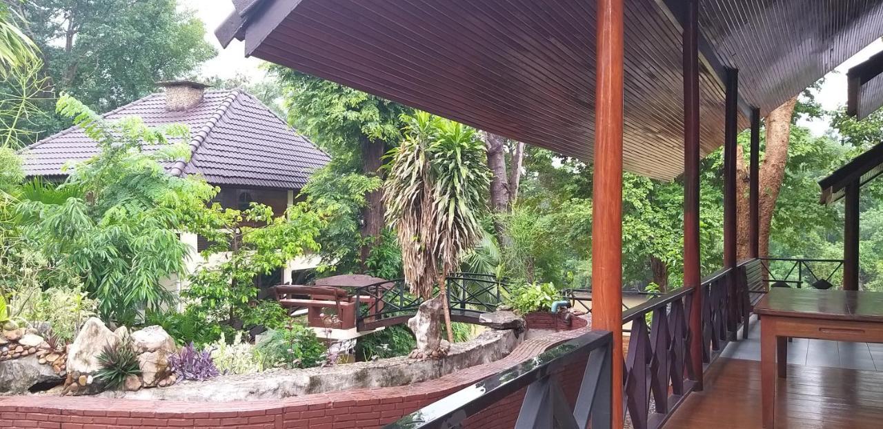 Ratmanee House Hotel Kanchanaburi Exterior photo