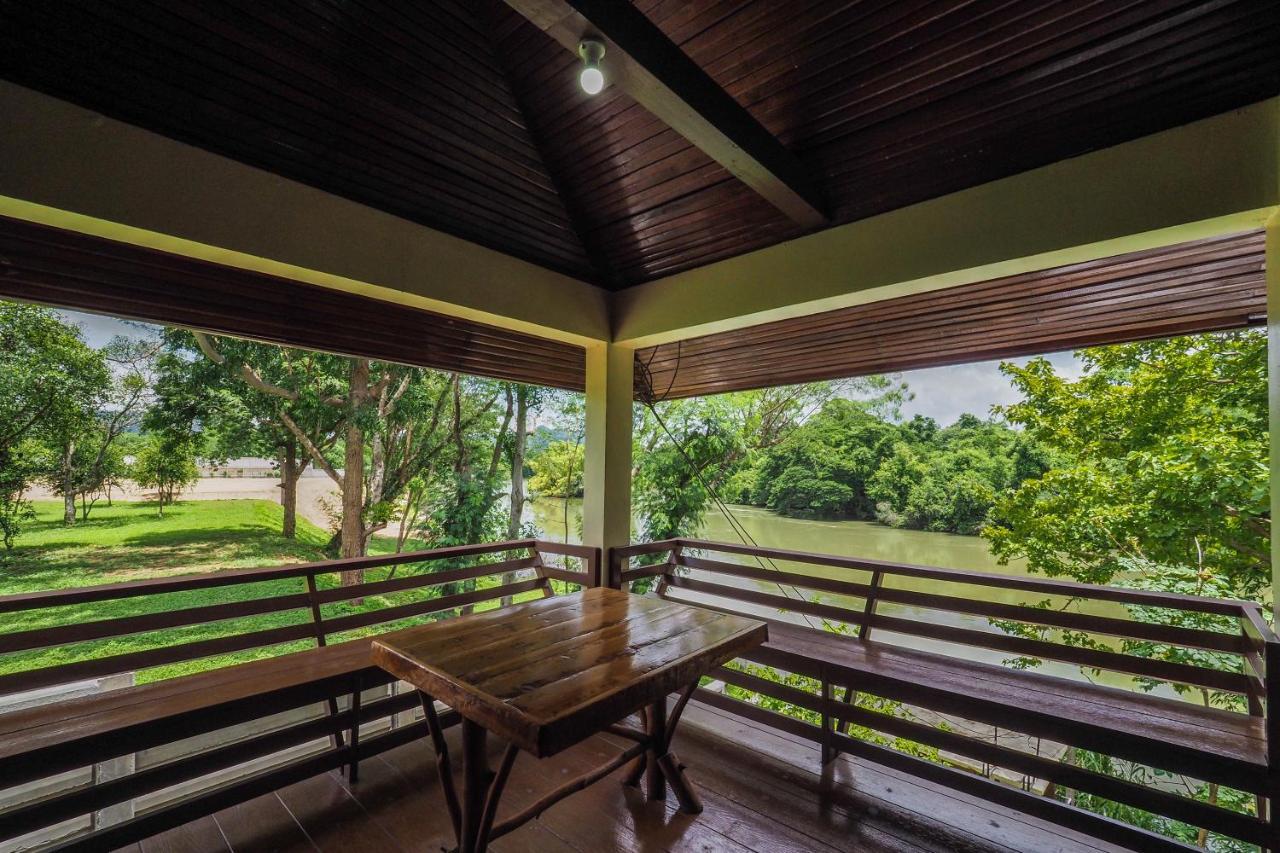 Ratmanee House Hotel Kanchanaburi Exterior photo