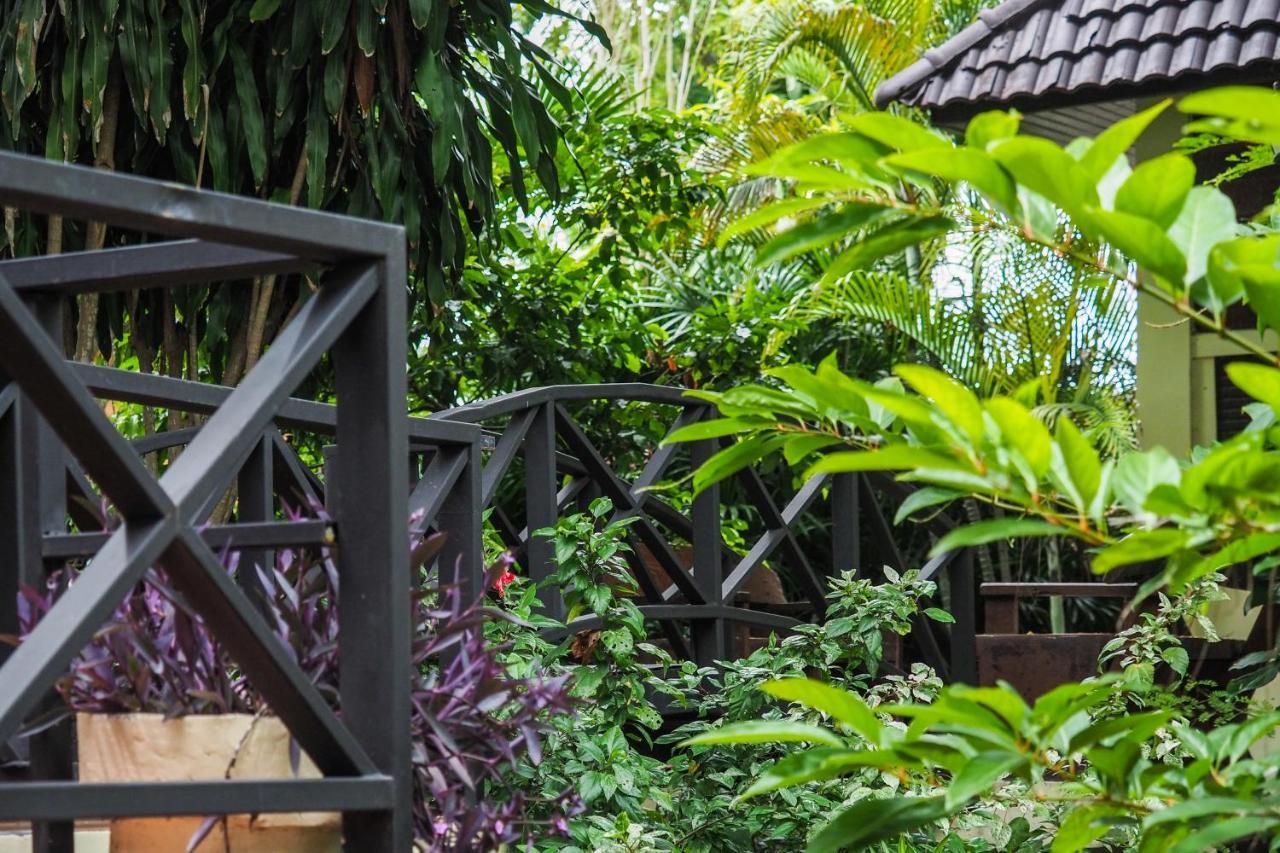 Ratmanee House Hotel Kanchanaburi Exterior photo