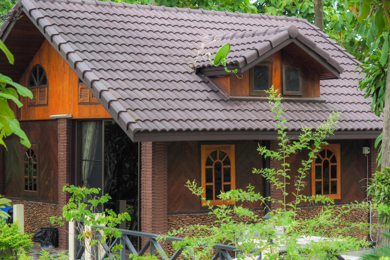 Ratmanee House Hotel Kanchanaburi Exterior photo