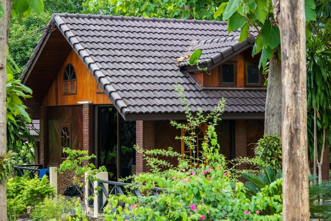 Ratmanee House Hotel Kanchanaburi Exterior photo