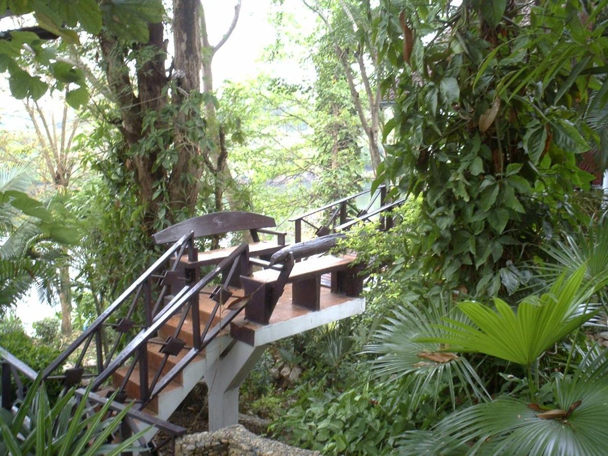 Ratmanee House Hotel Kanchanaburi Exterior photo